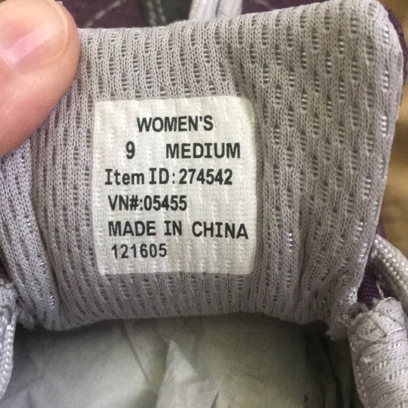 Hiking shoes - Picture 4 of 4